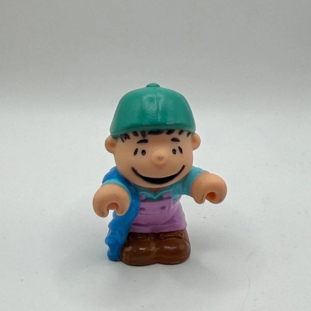 Vintage Fisher-Price Little People Peanuts Linus Van Pelt Figure Green Hat V15